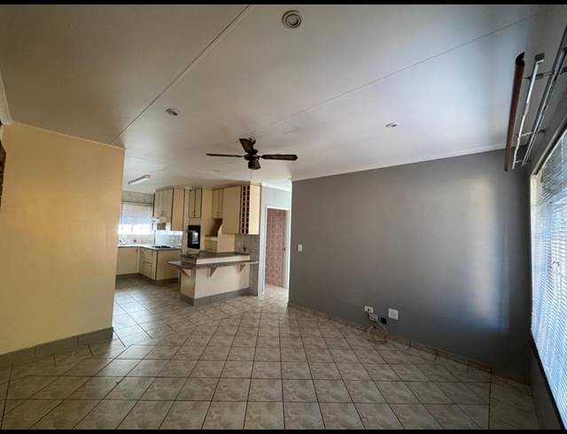 3 BEDROOM PROPERTY TO RENT IN GLEN MARAIS